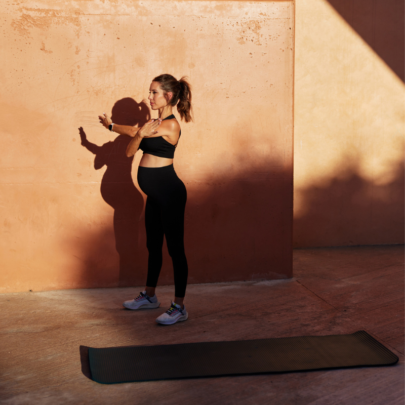 pregnant-woman-yoga